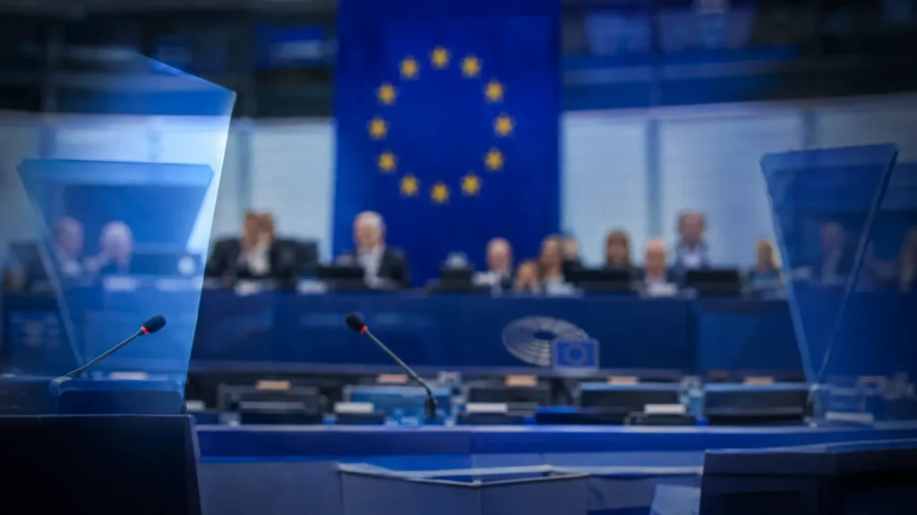 União Europeia discute regras diferentes para cigarros e alternativas de nicotina
